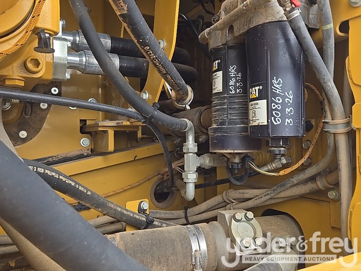 2019-caterpillar-336-image-76