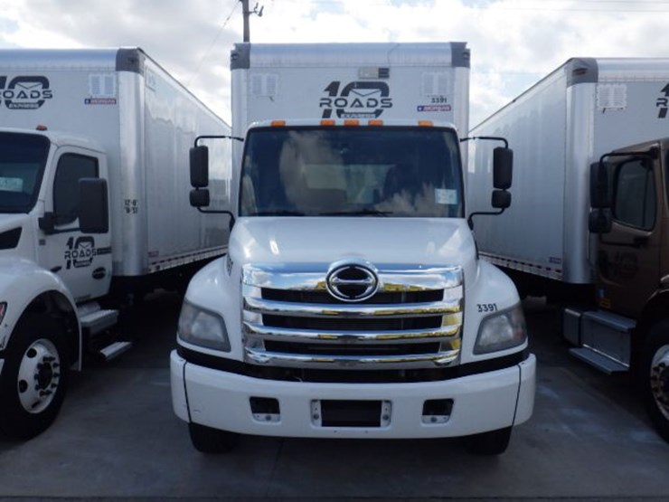 2020-hino-268a-image-2