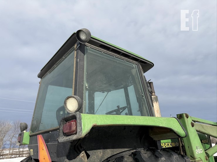 1987-john-deere-4250-image-18