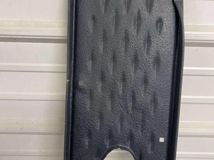 fordson-fender-parts-image-4