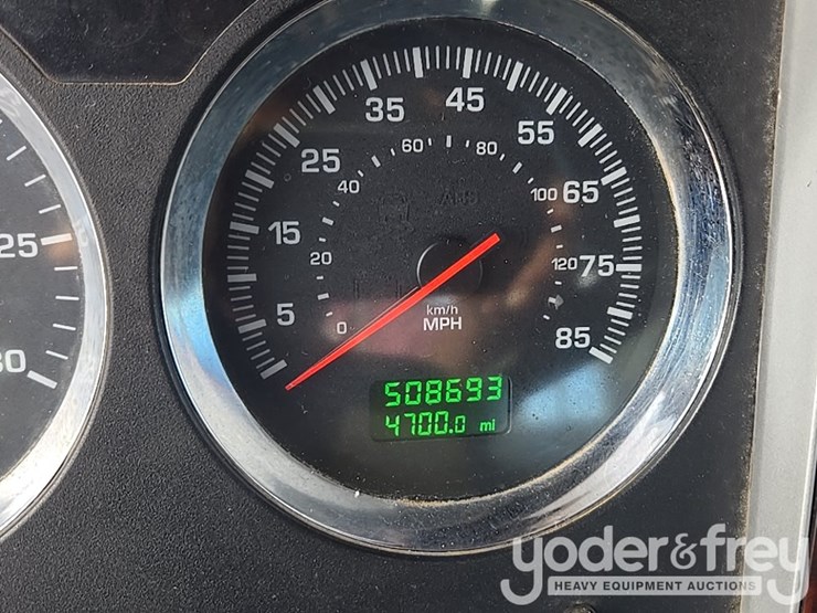 2014-kenworth-t800-image-153