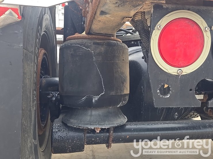 2014-kenworth-t800-image-30