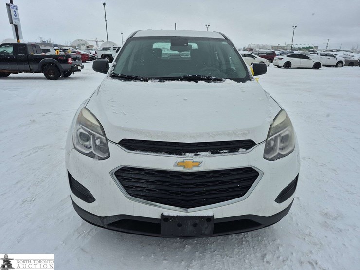 2017-chevrolet-equinox-image-8