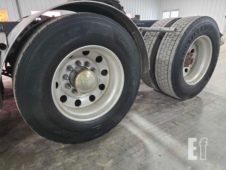 2017-mack-pinnacle-chu613-image-26