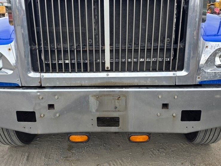 2006-international-9900-image-42