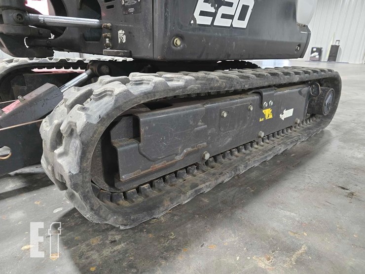 2022-bobcat-e20-image-30