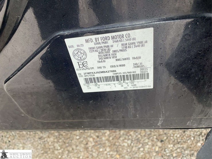 2021-ford-edge-image-25