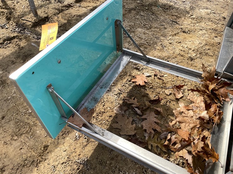 #3973-•-stainless-steel-prep-table-image-19