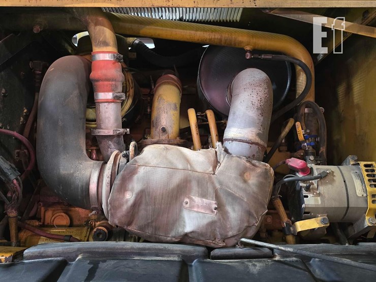 2005-caterpillar-140h-image-23