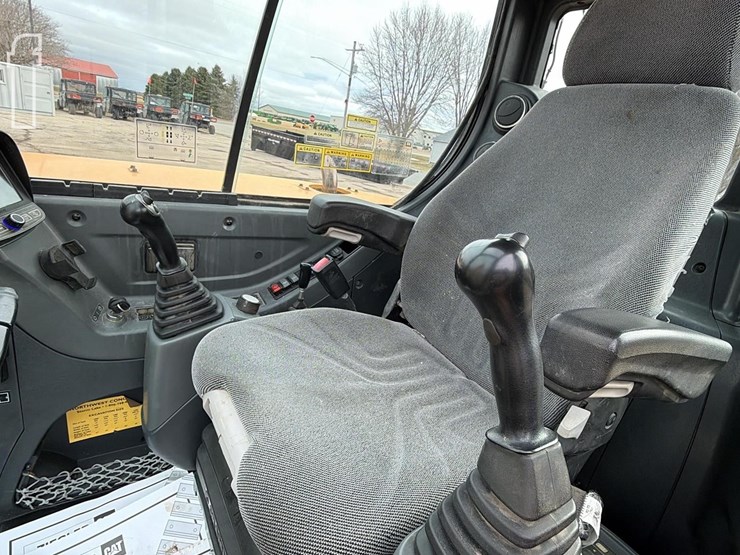 2017-hyundai-robex-60cr-9a-image-10