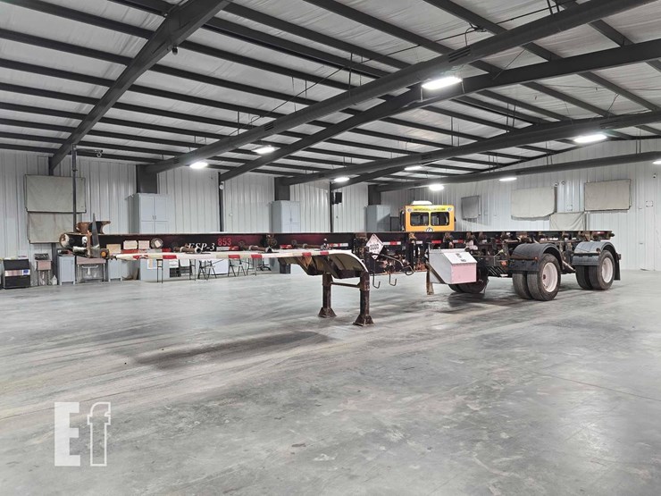 2002-environmental-service-products-46-ft-tandem-axle-image-1