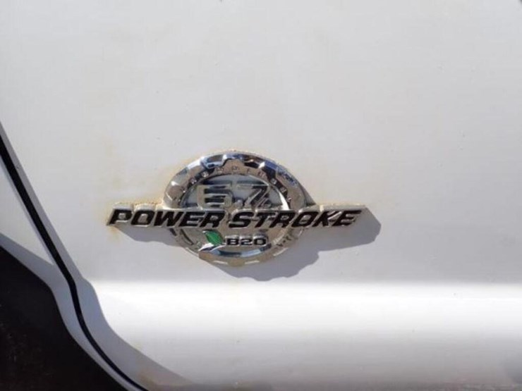 2016-ford-f550-xlt-image-21