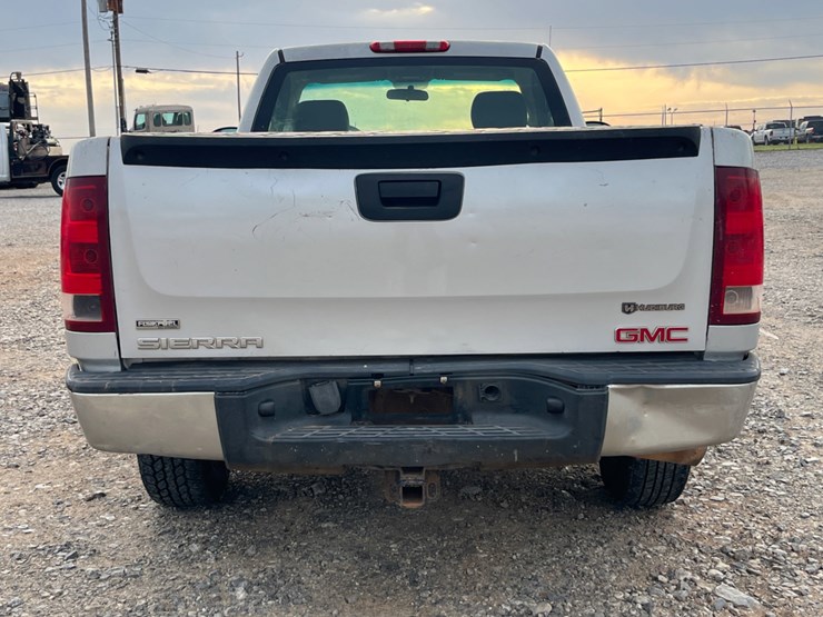 2010-gmc-sierra-1500-image-6