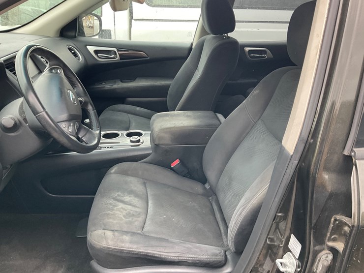 2015-nissan-pathfinder-image-15