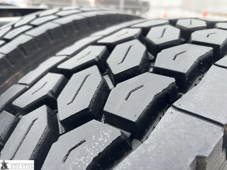 non-operable-2014-mack-pinnacle-t/a-day-cab-tractor-image-33