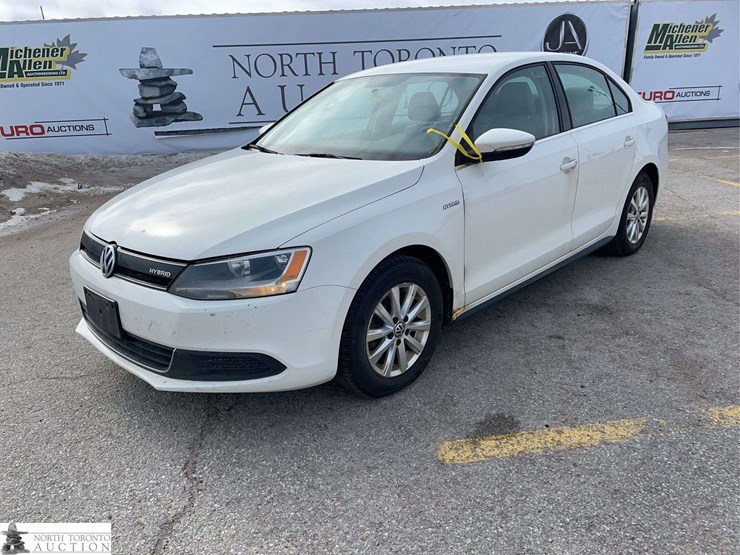2013-volkswagen-jetta-hybrid-trendline-4dr-sedan-image-1