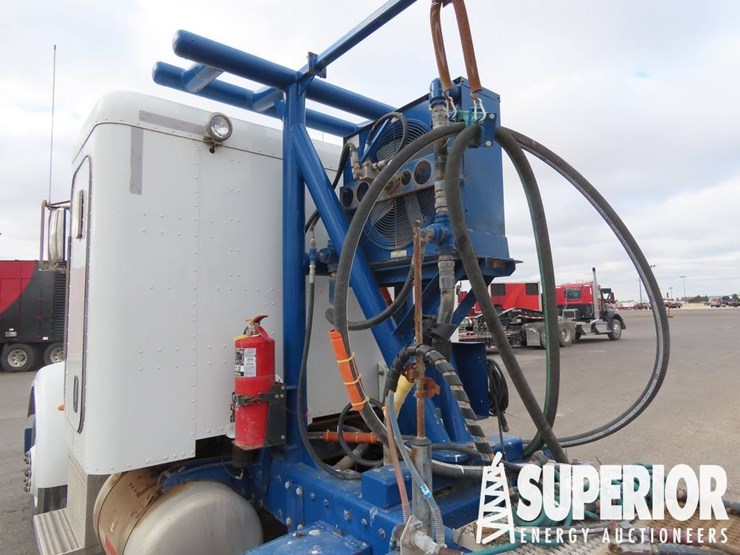 2016-peterbilt-365-image-5