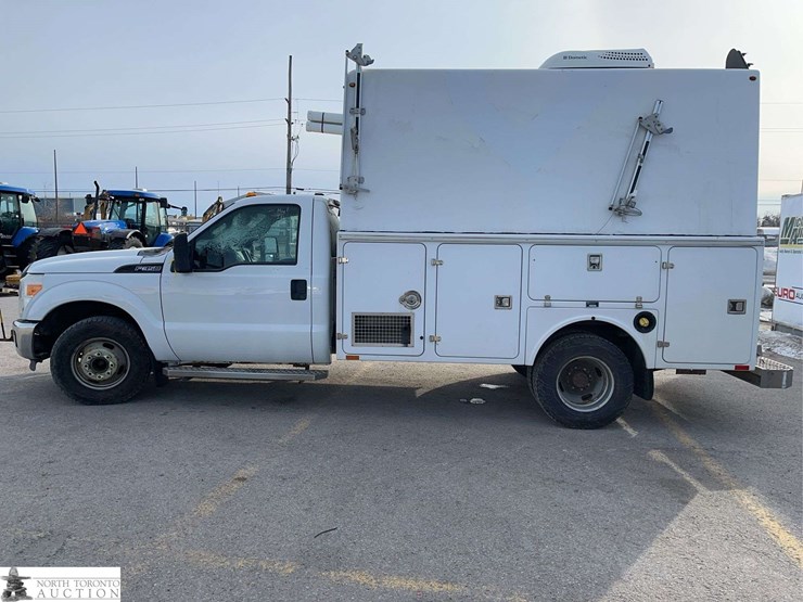 2013-ford-f350-image-8