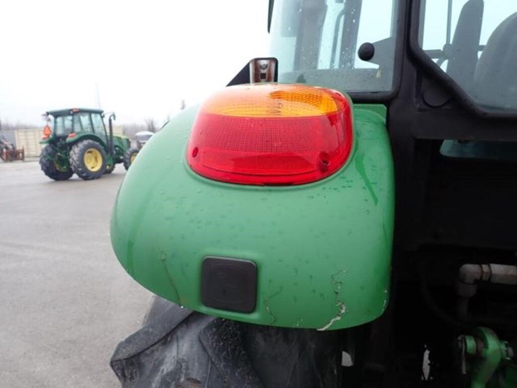2016-john-deere-5085e-image-56