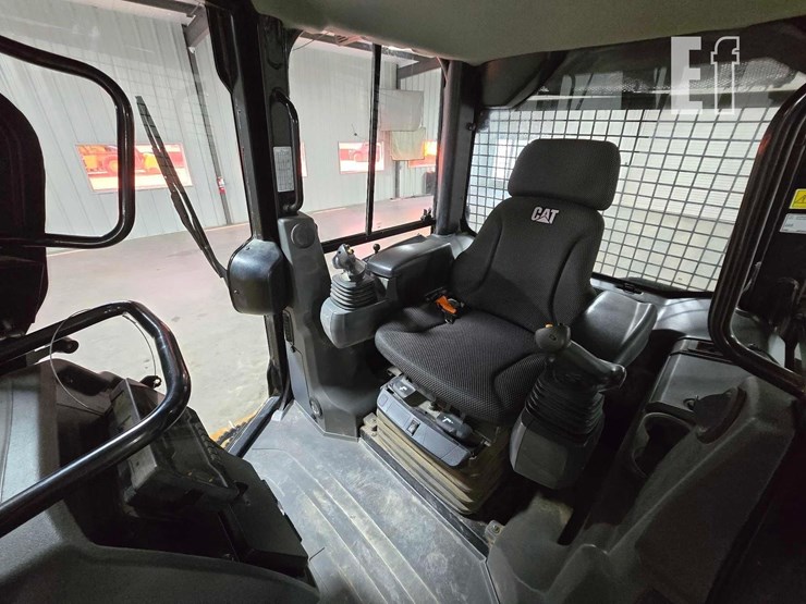 2022-caterpillar-d3-image-15