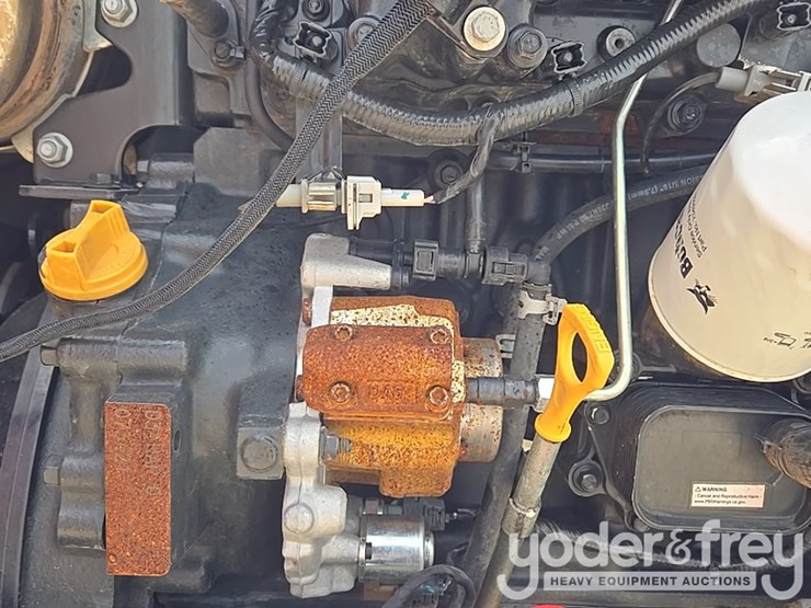 2021-bobcat-t740-image-63