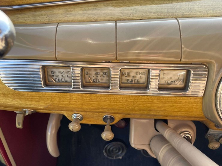 1948-ford-super-deluxe-convertible-image-59