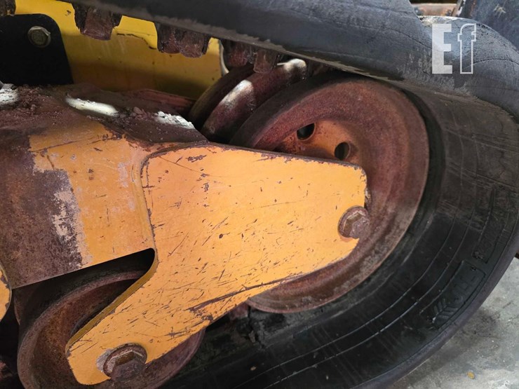 2022-caterpillar-289d3-image-34