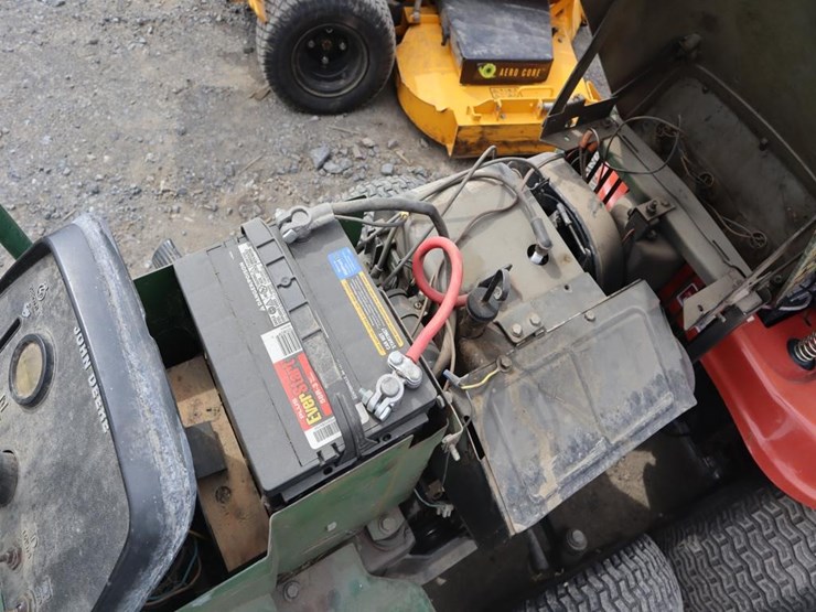 john-deere-212-image-17