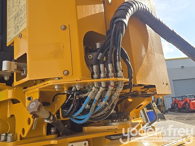 2022-deere-260e-image-29