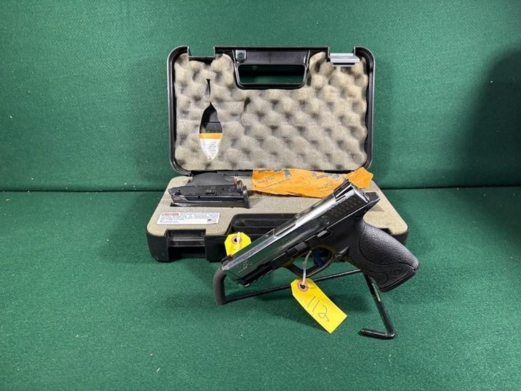 smith-&-wesson-m&p-40---40-s&w-pistol-image-1