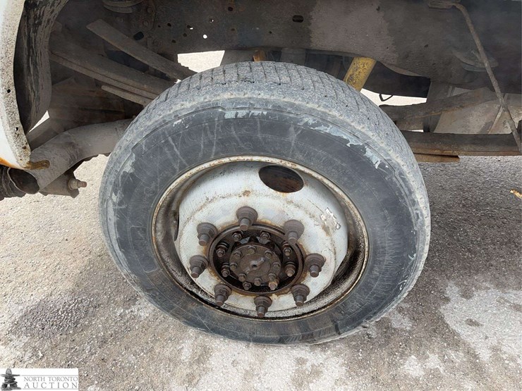 2014-ford-f350-image-22