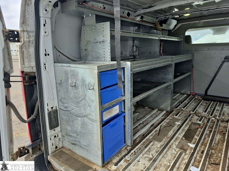 2017-ford-transit-image-26