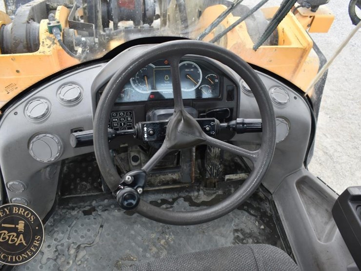 2015-volvo-l150h-image-39