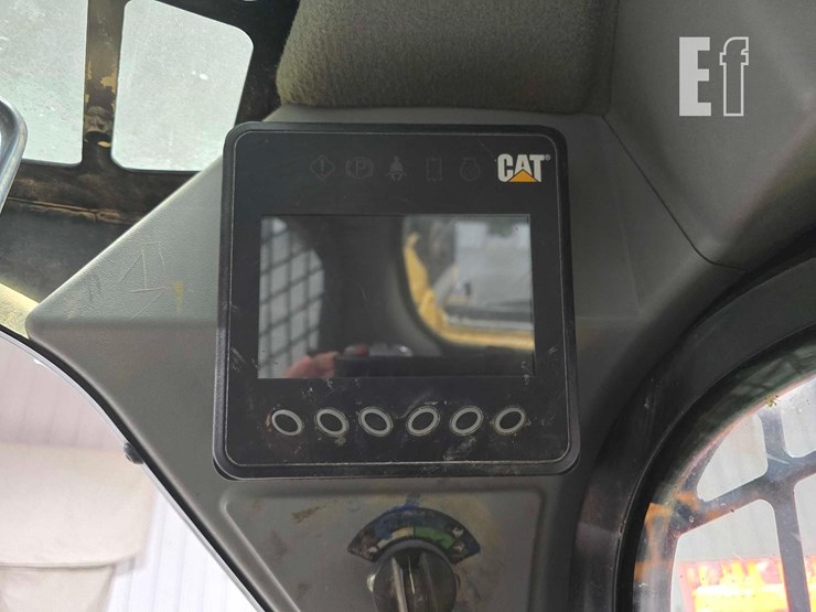 2018-caterpillar-259d-image-18