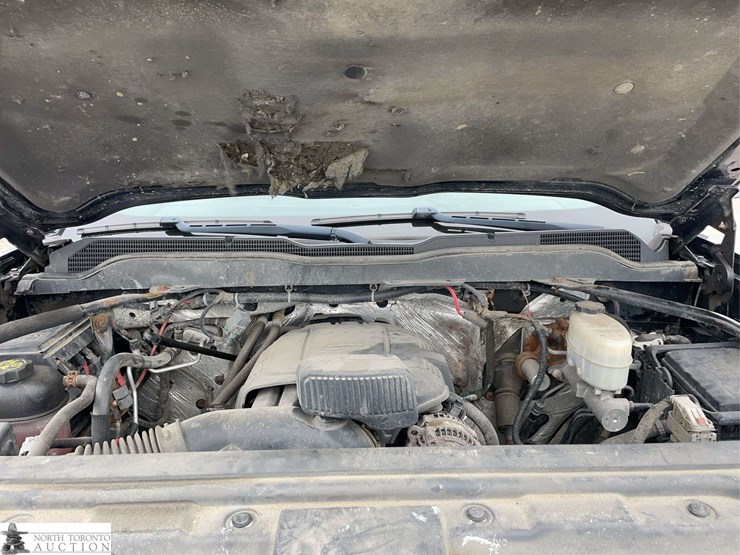 2015-chevrolet-silverado-2500hd-image-10