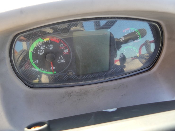 case-ih-farmall-140a-image-14