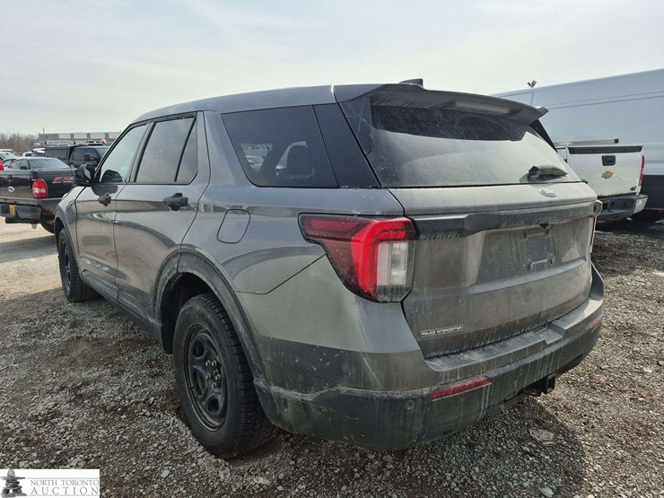 2025-ford-explorer-image-6