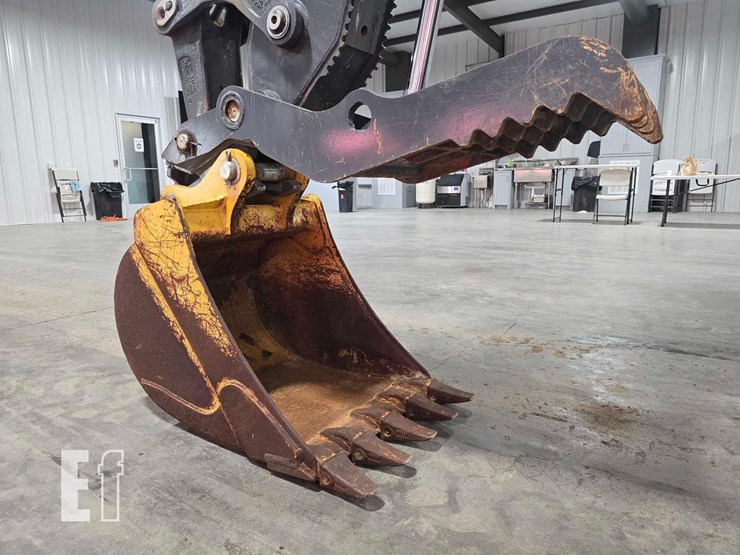 2023-deere-320-p-tier-image-13