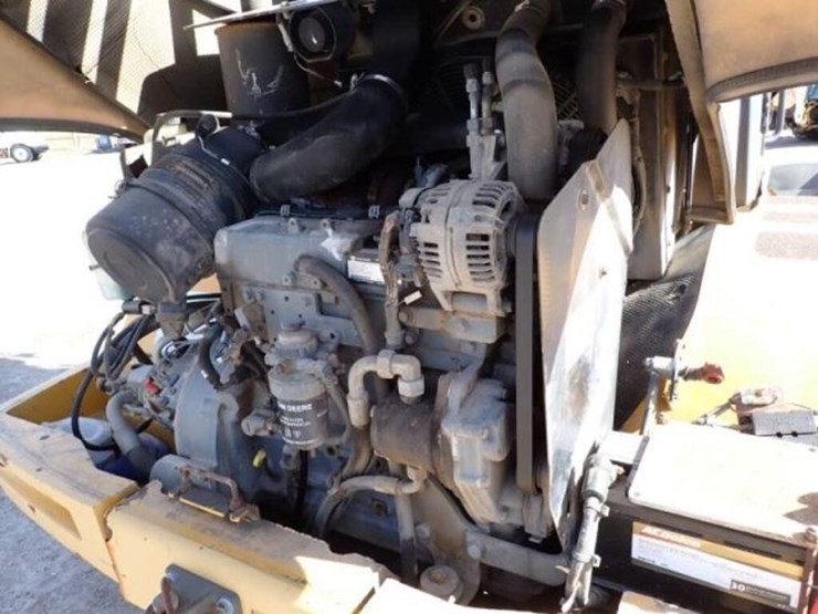 2011-deere-304j-image-54