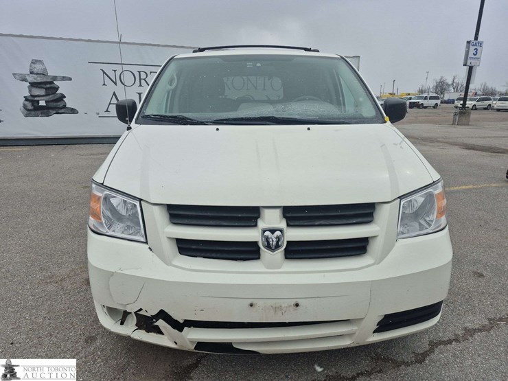 2008-dodge-grand-caravan-se-image-2