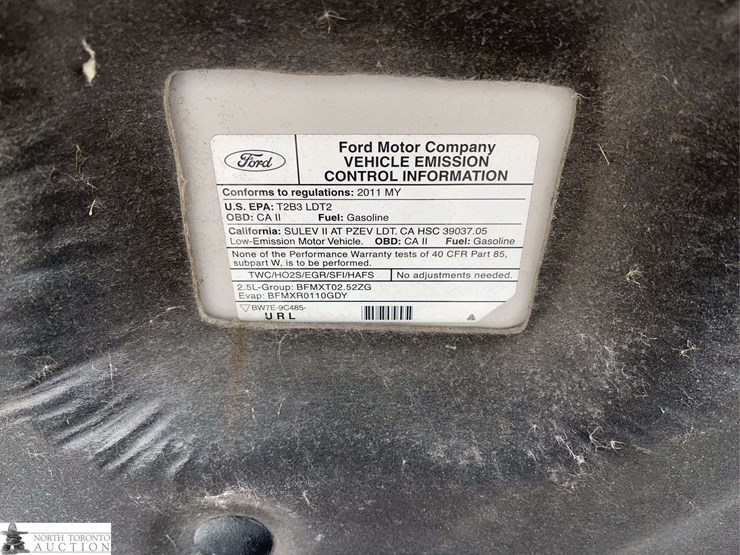 2011-ford-escape-hybrid-image-17