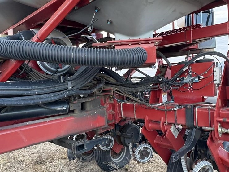 2012-case-ih-1250-image-11