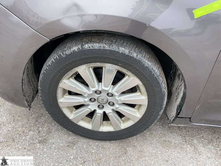 2015-toyota-sienna-image-25