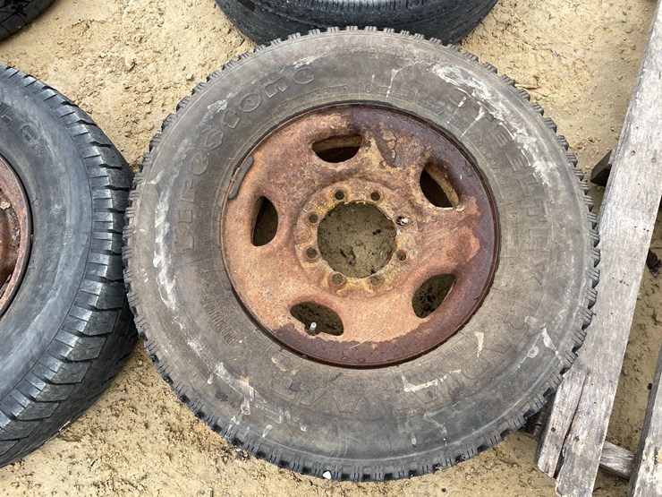 #3926-•-(6)-spare-rims-and-tires-image-5