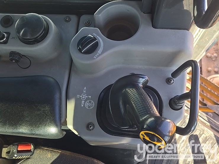 2023-komatsu-d61px-24-image-66