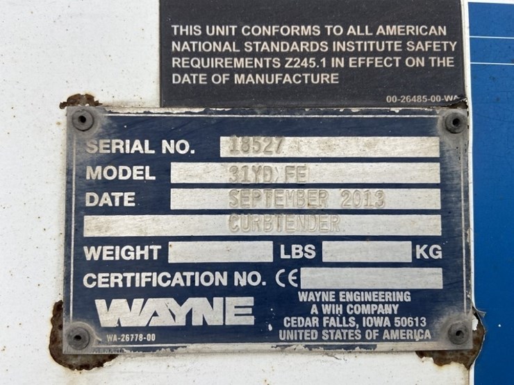 2014-peterbilt-320-image-26