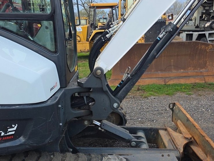 2023-bobcat-e42-image-31