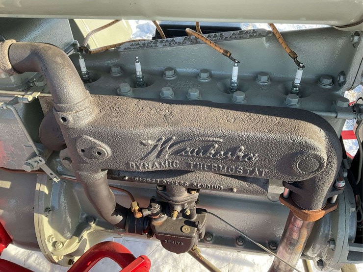 1925-fordson-with-mounted-terrace-plow-image-20