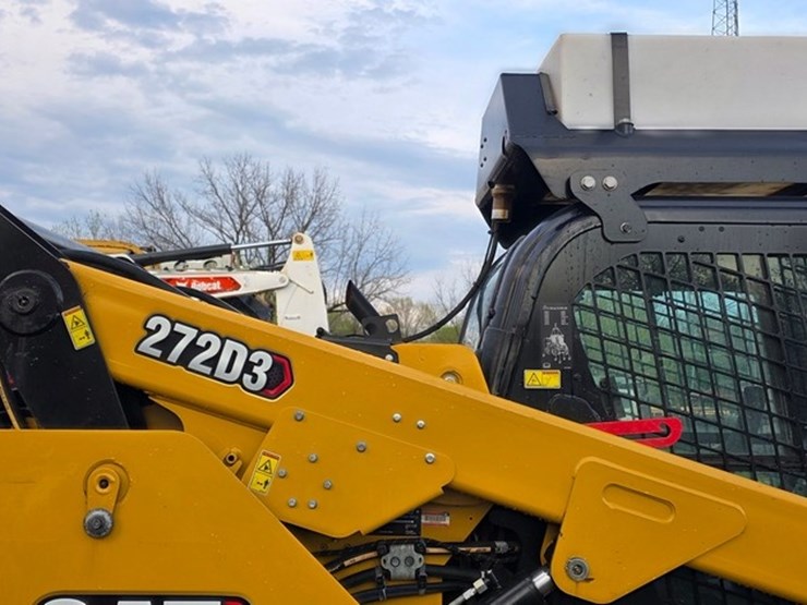 2022-caterpillar-272d3-image-16