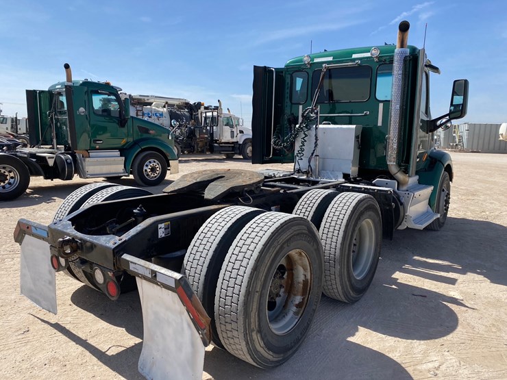 2015-peterbilt-579-image-6